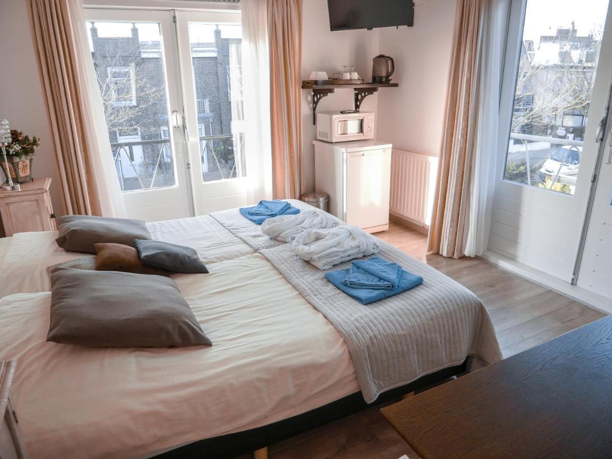 Hotel / Pension Villa Tanahlot Zandvoort Bagian luar foto